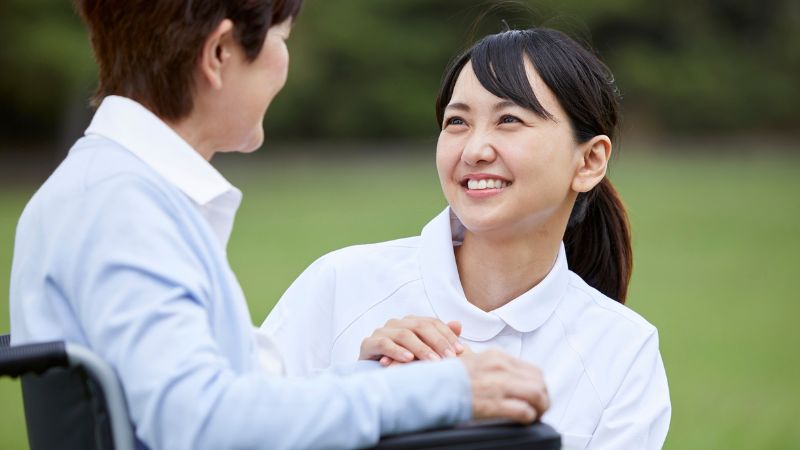 介護士の笑顔