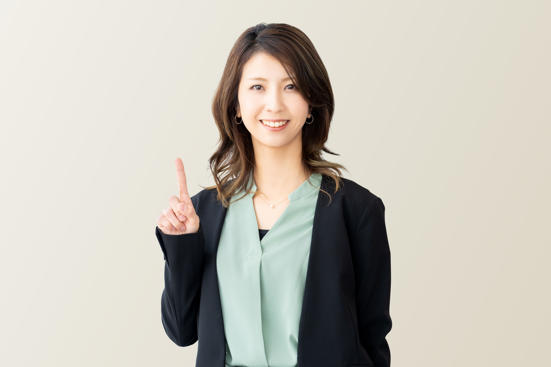 人差し指を立てる
